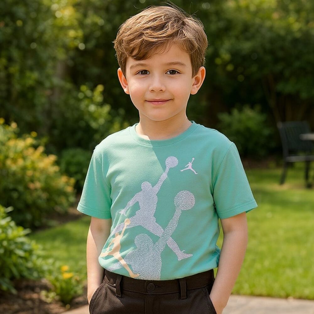 NWOT Jordan Air Boy's T-Shirt Light Green L